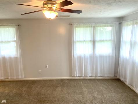 936 W 375 N Greenfield IN 46140