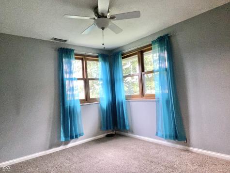 936 W 375 N Greenfield IN 46140