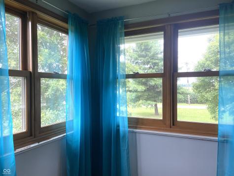 936 W 375 N Greenfield IN 46140