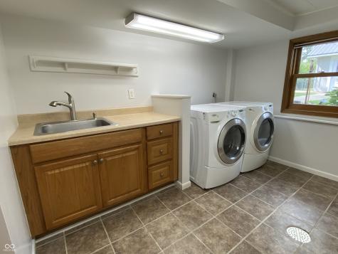 936 W 375 N Greenfield IN 46140