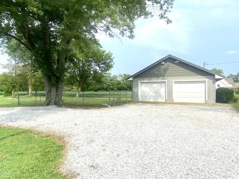 936 W 375 N Greenfield IN 46140