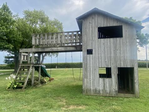 936 W 375 N Greenfield IN 46140