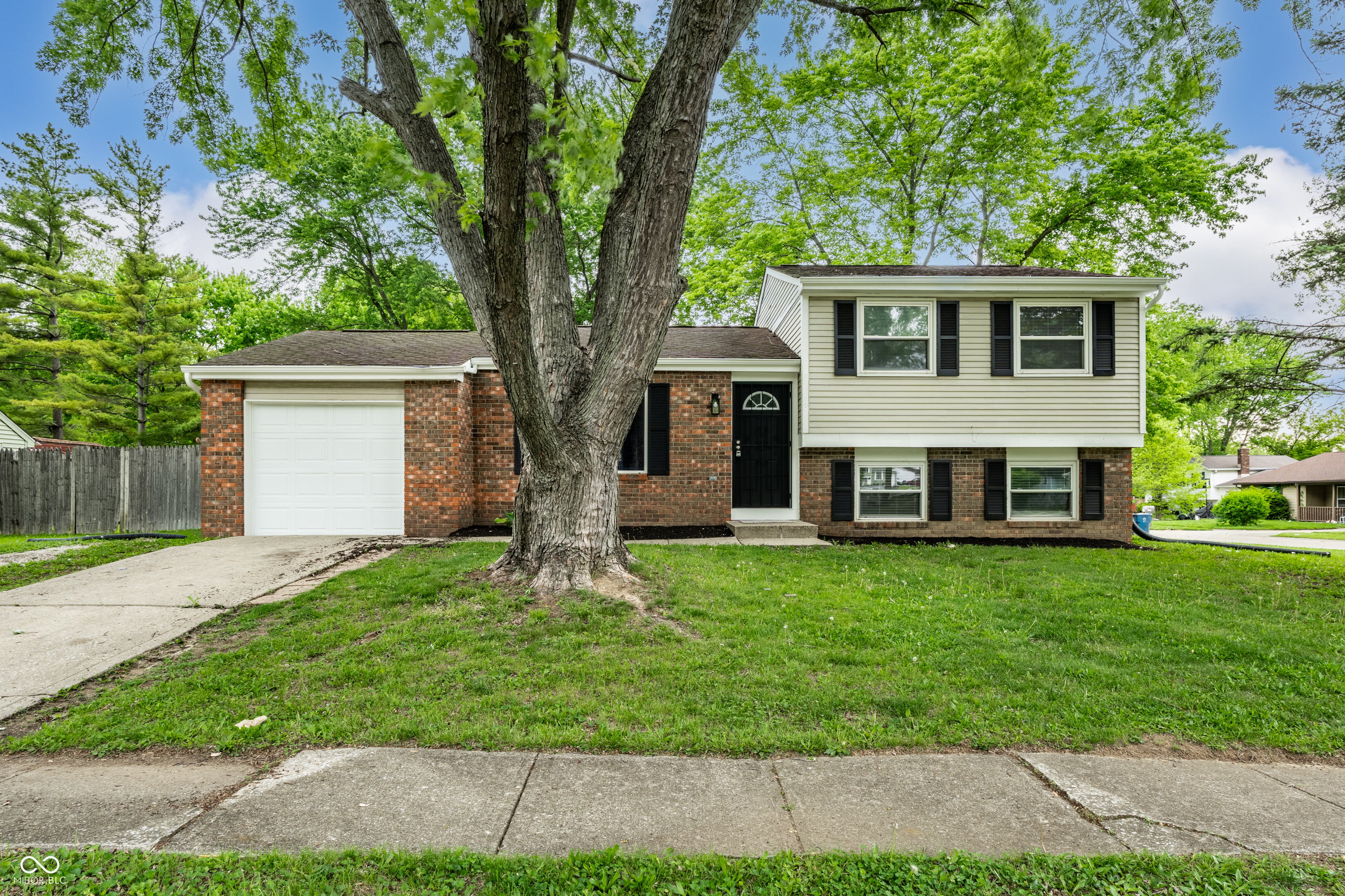 1501 Butternut Lane Indianapolis IN 46234