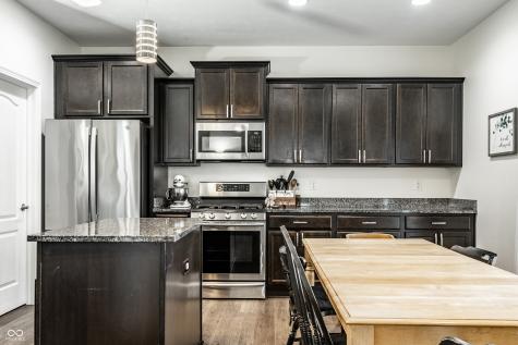 6203 Bliss Point E Whitestown IN 46075
