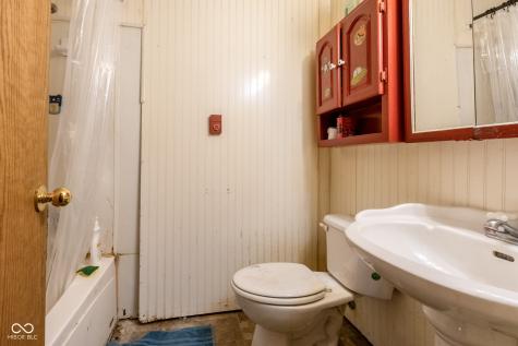 1413 Brookside Drive Columbus IN 47201