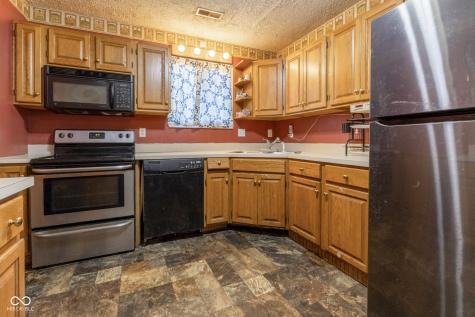 1413 Brookside Drive Columbus IN 47201