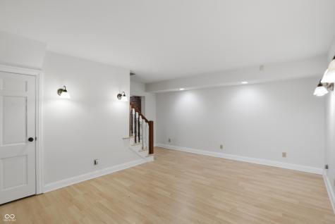 8602 Frontgate Lane Indianapolis IN 46256