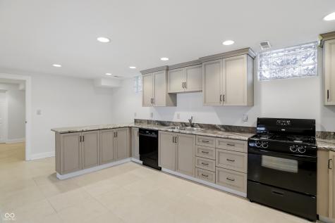 8602 Frontgate Lane Indianapolis IN 46256