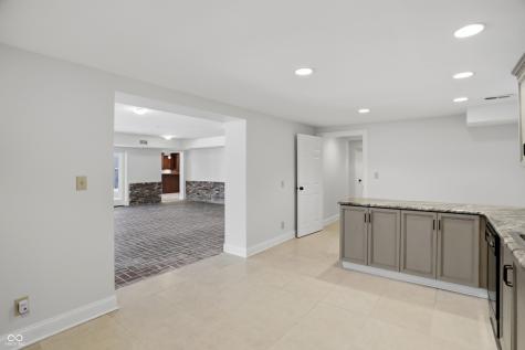 8602 Frontgate Lane Indianapolis IN 46256