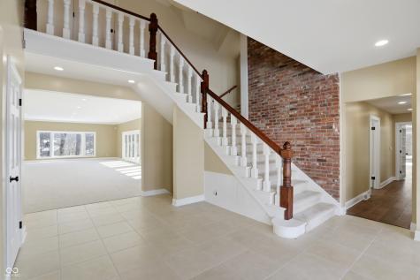 8602 Frontgate Lane Indianapolis IN 46256