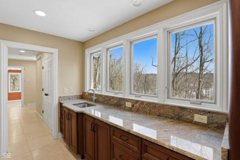 8602 Frontgate Lane Indianapolis IN 46256