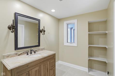 8602 Frontgate Lane Indianapolis IN 46256