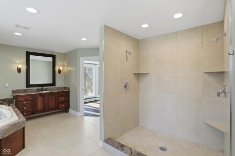 8602 Frontgate Lane Indianapolis IN 46256