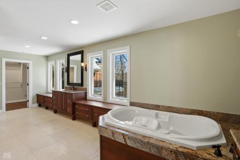 8602 Frontgate Lane Indianapolis IN 46256