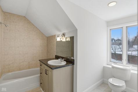 8602 Frontgate Lane Indianapolis IN 46256