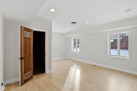 8602 Frontgate Lane Indianapolis IN 46256