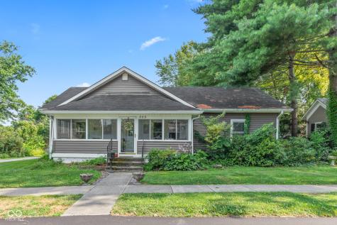 555 W Hawthorne Street Zionsville IN 46077