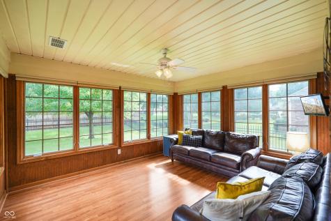 6017 Creekbend Boulevard Indianapolis IN 46217