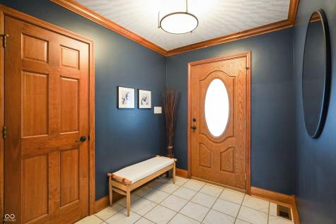 6017 Creekbend Boulevard Indianapolis IN 46217