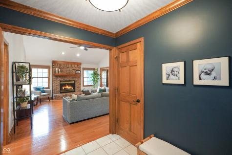 6017 Creekbend Boulevard Indianapolis IN 46217