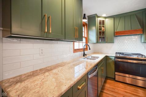 6017 Creekbend Boulevard Indianapolis IN 46217