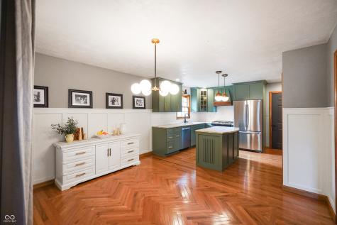 6017 Creekbend Boulevard Indianapolis IN 46217