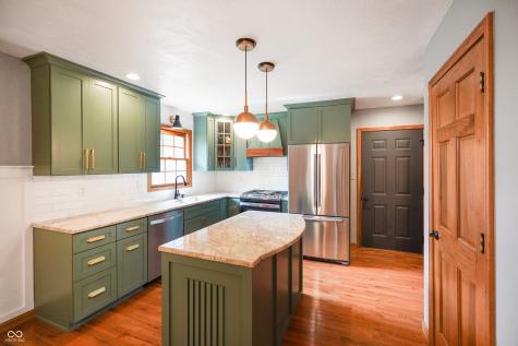 6017 Creekbend Boulevard Indianapolis IN 46217