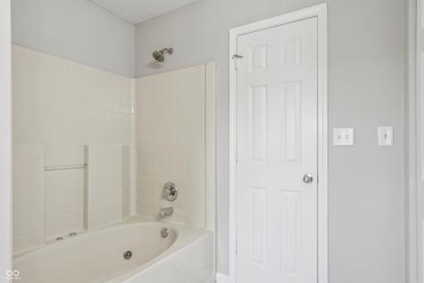 5729 Decatur Ridge Drive Indianapolis IN 46221
