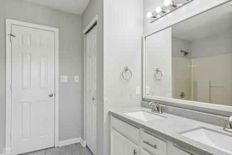 5729 Decatur Ridge Drive Indianapolis IN 46221
