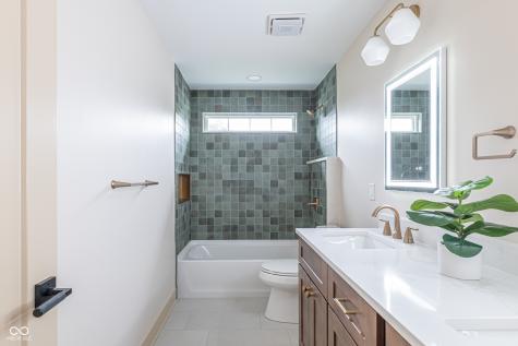 5261 Carrollton Avenue Indianapolis IN 46220