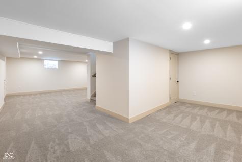 5261 Carrollton Avenue Indianapolis IN 46220