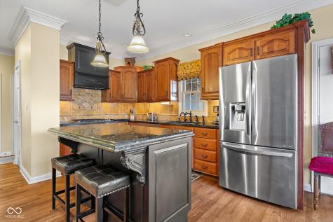 6045 Channel Drive Columbus IN 47201