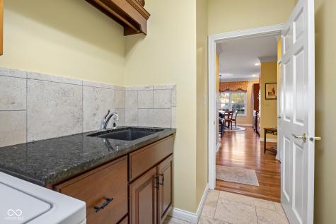 6045 Channel Drive Columbus IN 47201
