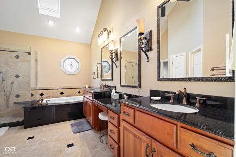 6045 Channel Drive Columbus IN 47201
