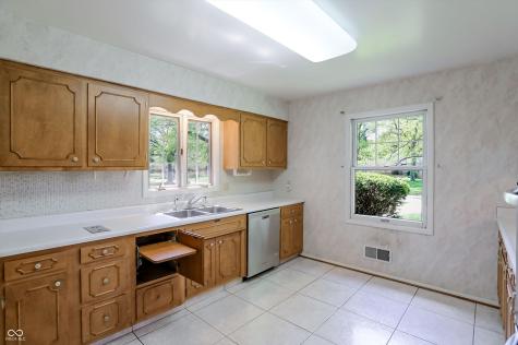 5459 Hedgerow Drive Indianapolis IN 46226
