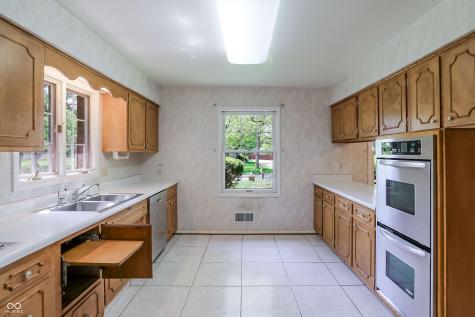 5459 Hedgerow Drive Indianapolis IN 46226