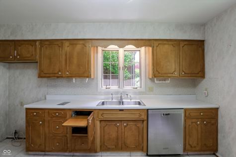 5459 Hedgerow Drive Indianapolis IN 46226