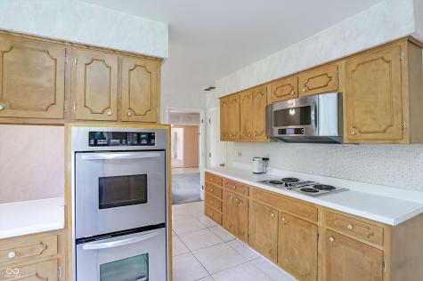 5459 Hedgerow Drive Indianapolis IN 46226