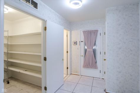 5459 Hedgerow Drive Indianapolis IN 46226