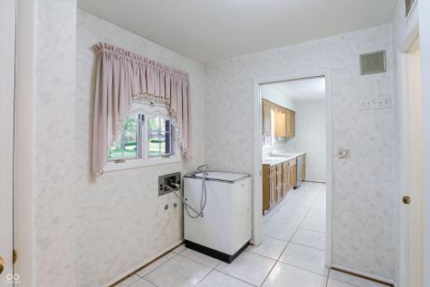 5459 Hedgerow Drive Indianapolis IN 46226