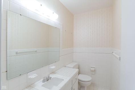 5459 Hedgerow Drive Indianapolis IN 46226