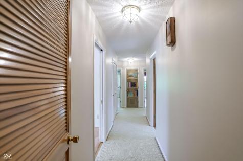 5459 Hedgerow Drive Indianapolis IN 46226