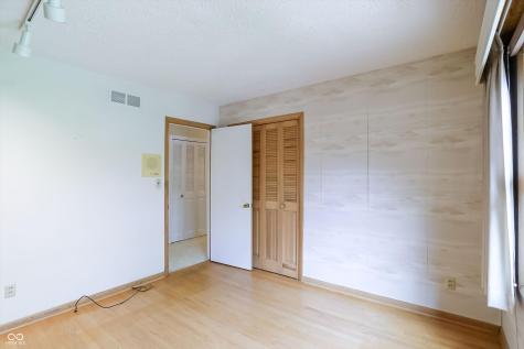 5459 Hedgerow Drive Indianapolis IN 46226