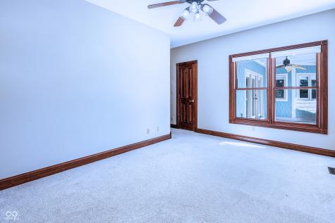 1354 Blackhawk Drive Columbus IN 47201