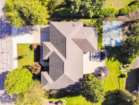 1354 Blackhawk Drive Columbus IN 47201