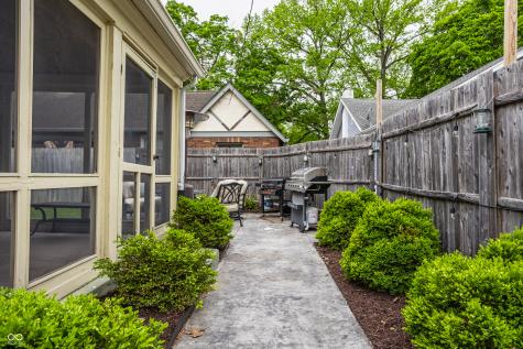 116 W 49th Street Indianapolis IN 46208