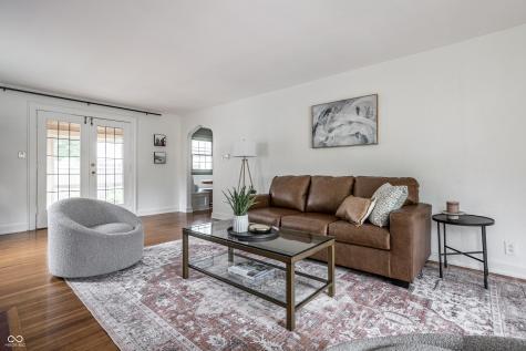 116 W 49th Street Indianapolis IN 46208