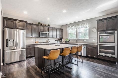 4317 Bexley Court Avon IN 46123