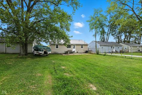1324 E 225 S Shelbyville IN 46176