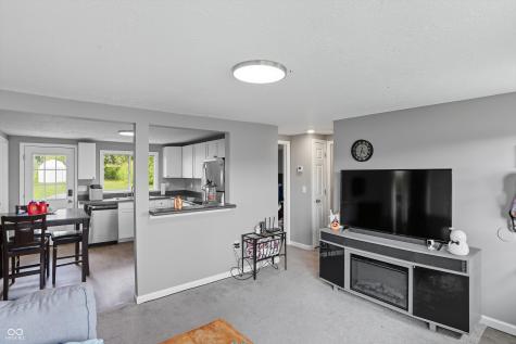1324 E 225 S Shelbyville IN 46176